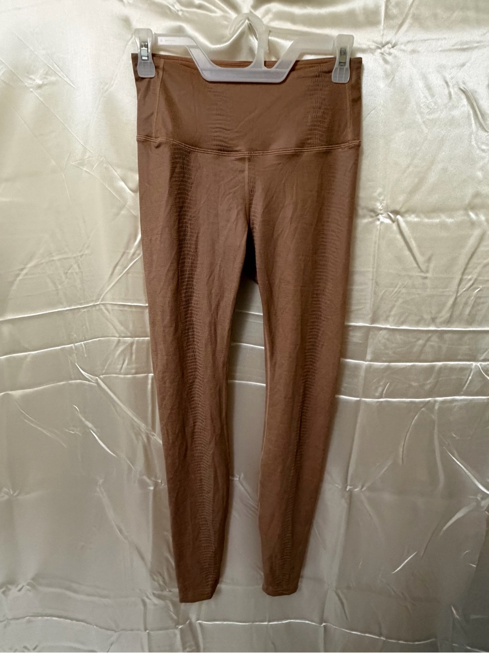 High-Rise Ribbed Leggings in Brown
